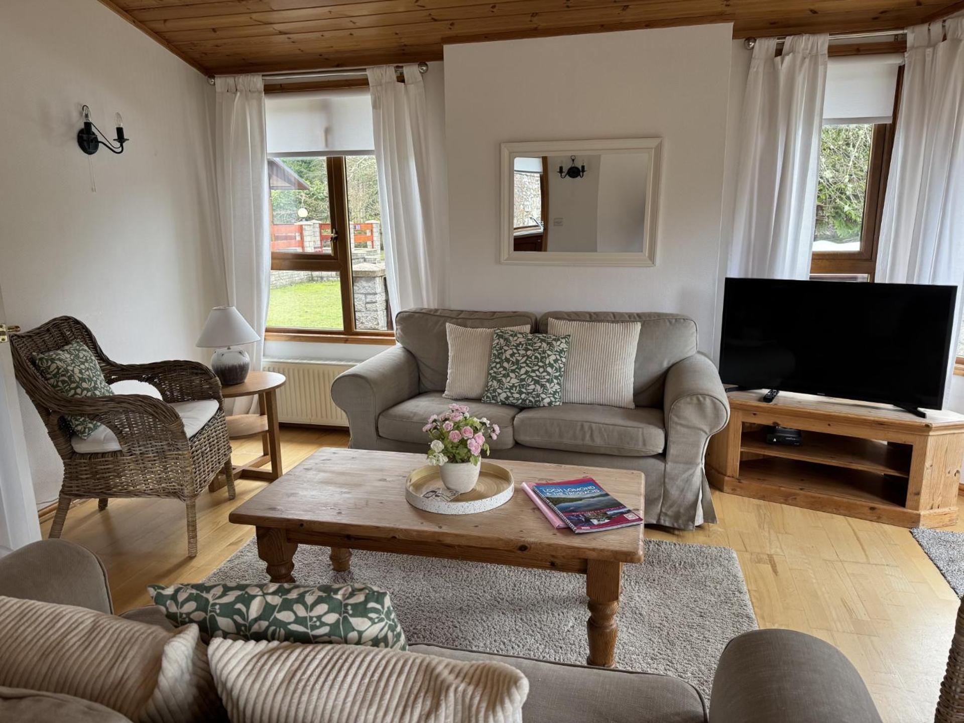 Walled Garden Lodges Loch Lomond Balloch Eksteriør billede