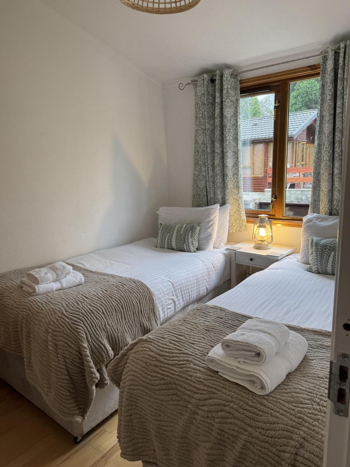 Walled Garden Lodges Loch Lomond Balloch Eksteriør billede